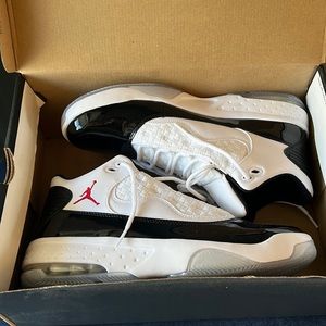 Jordan Max Aura 2 'White Gym Red'